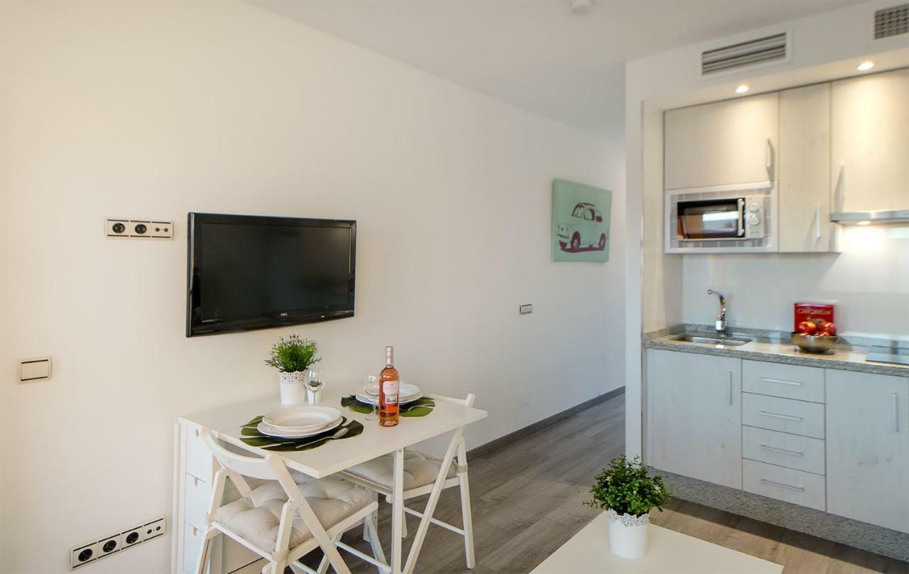 Apartamento Los Tres Soles 马拉加 外观 照片