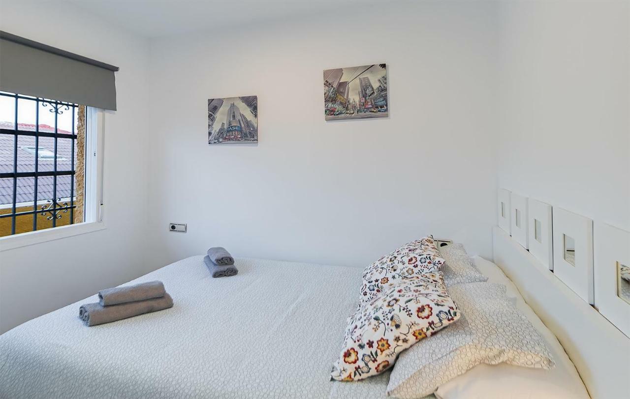 Apartamento Los Tres Soles 马拉加 外观 照片